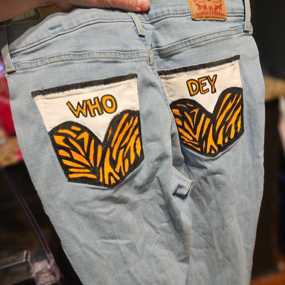 Hand painted Levi Straight Leg Jeans